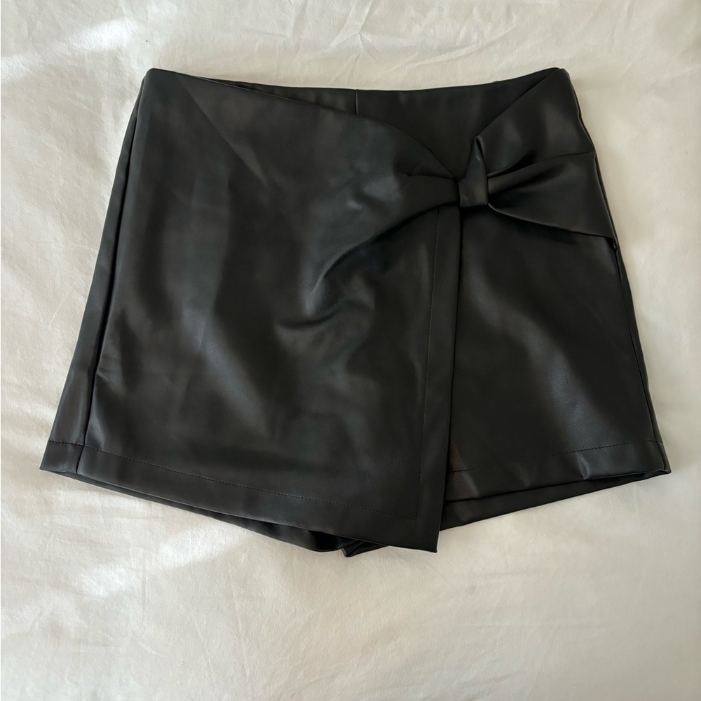 Francesca’s Faux Leather Skort